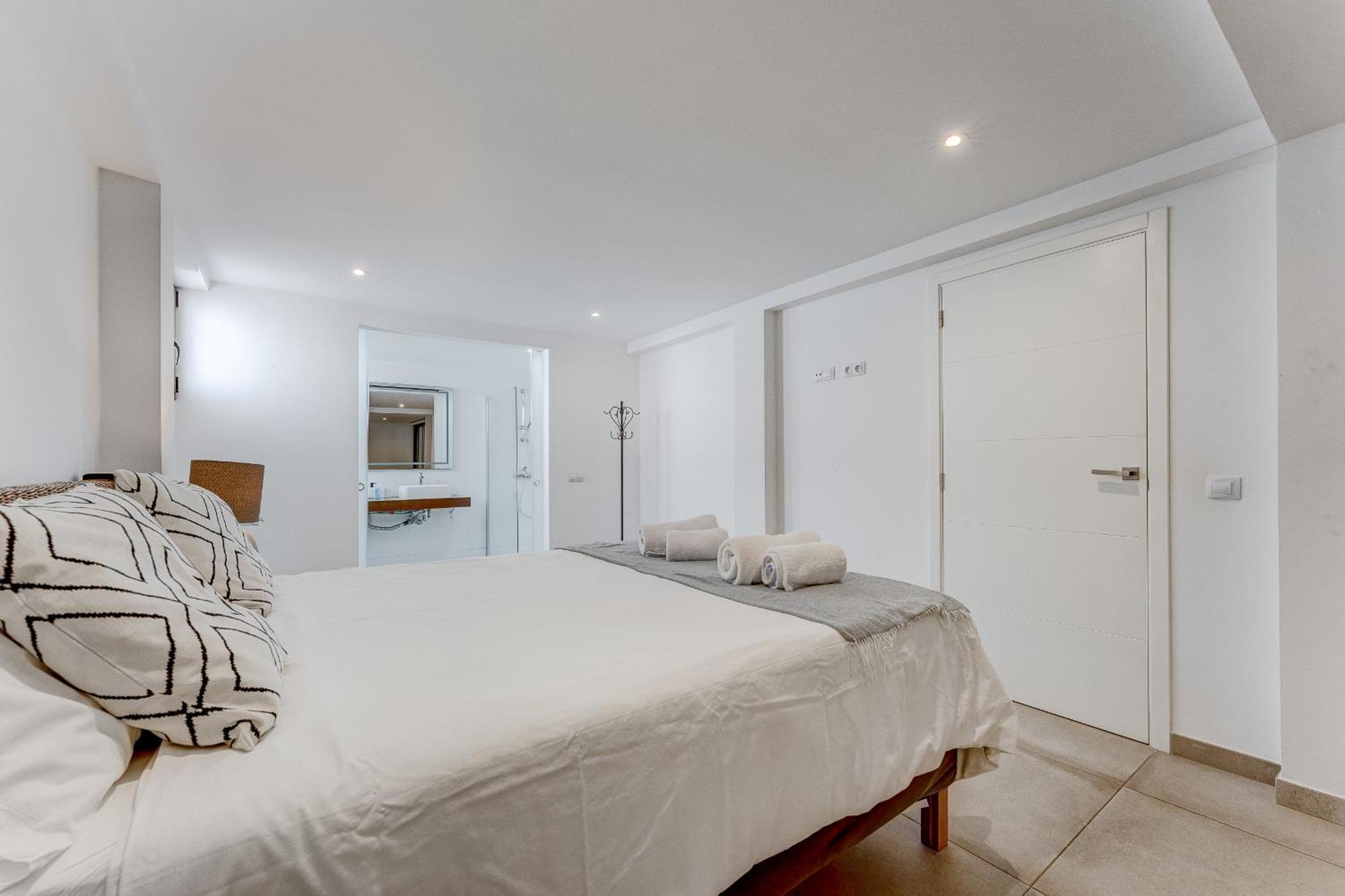 Fabulous Contemporary 5 Bedroom Villa With Private Heated Pool, Sleeps Max 13 Callao Salvaje Bagian luar foto