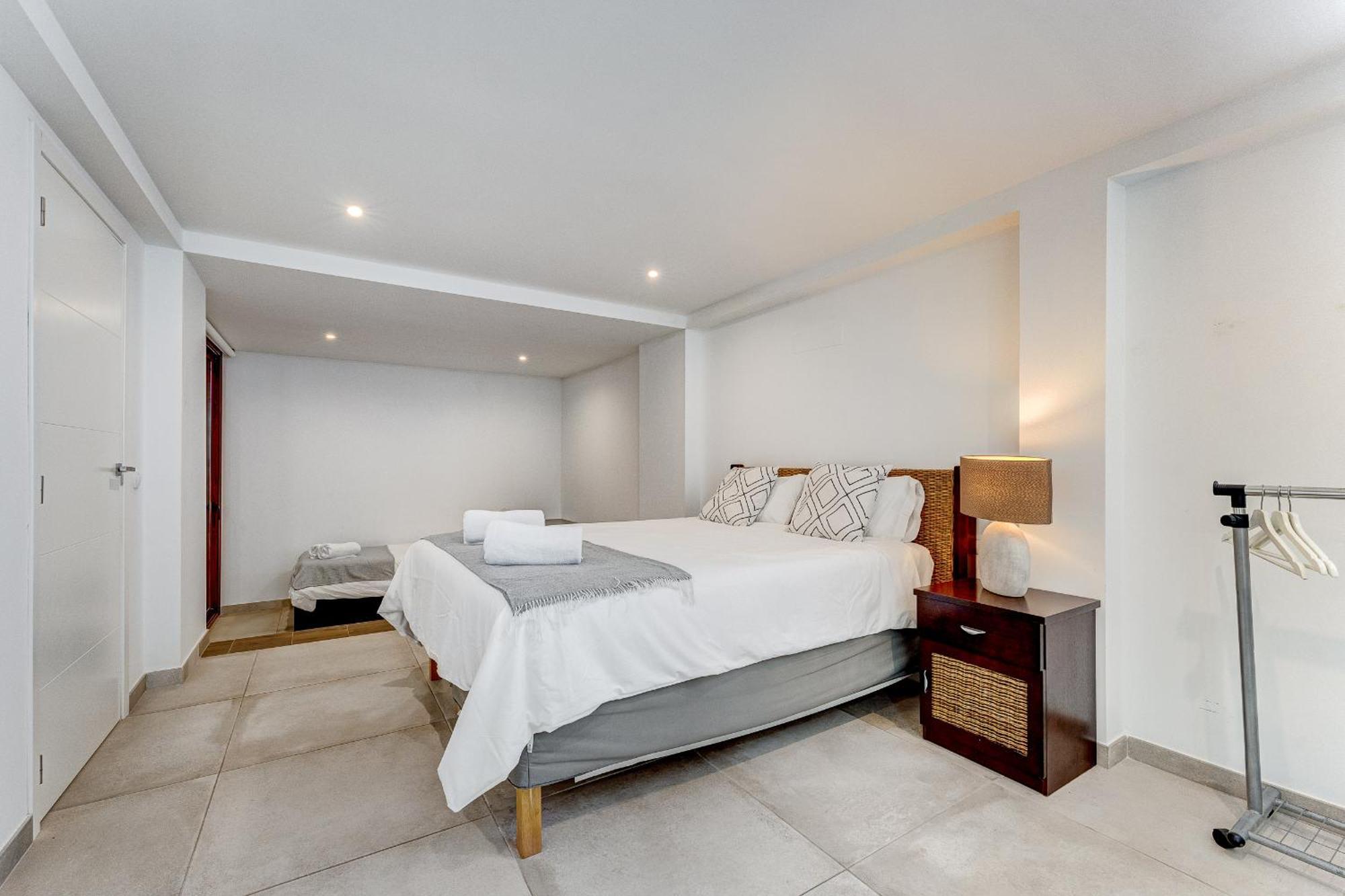Fabulous Contemporary 5 Bedroom Villa With Private Heated Pool, Sleeps Max 13 Callao Salvaje Bagian luar foto