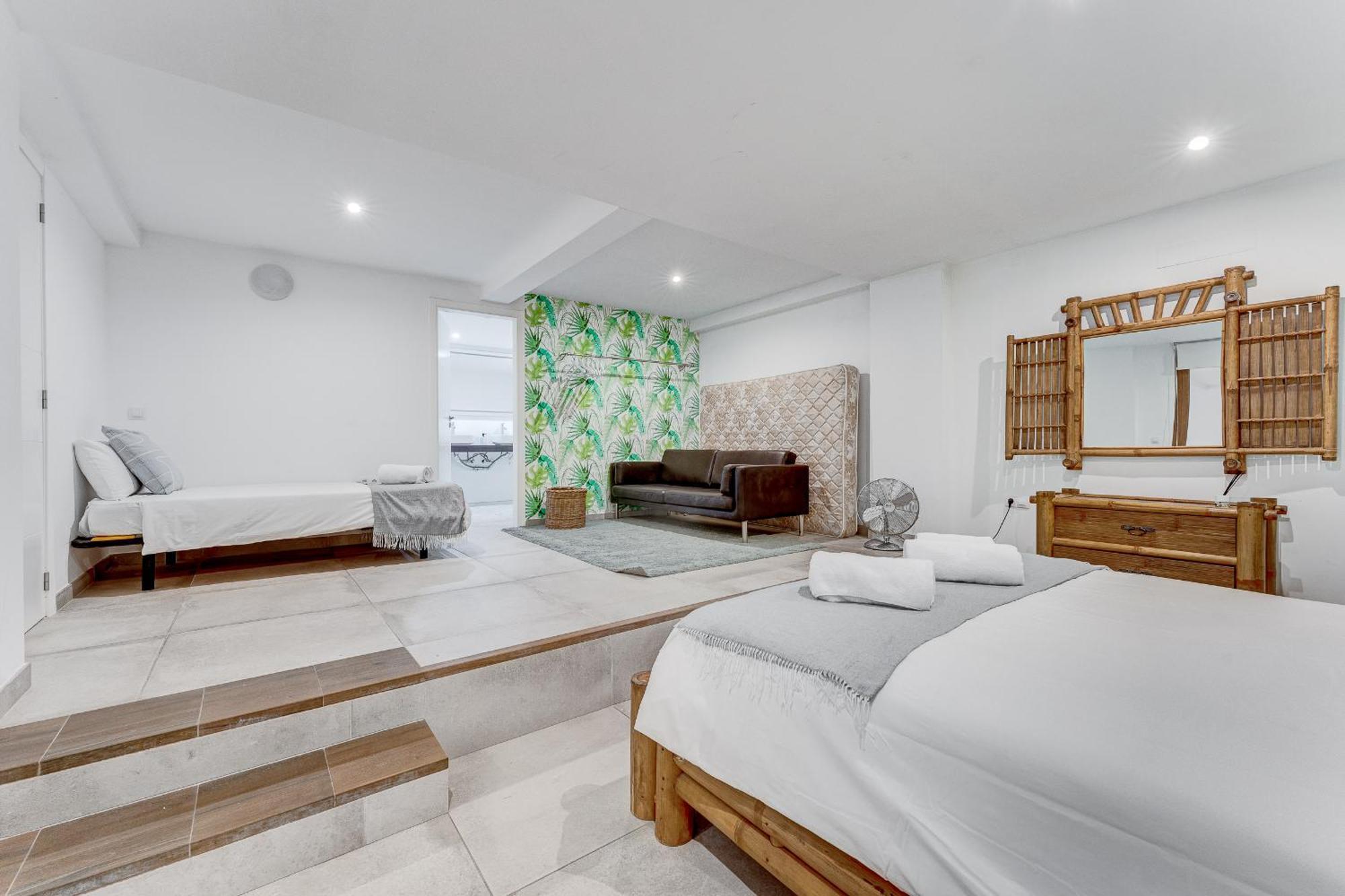 Fabulous Contemporary 5 Bedroom Villa With Private Heated Pool, Sleeps Max 13 Callao Salvaje Bagian luar foto