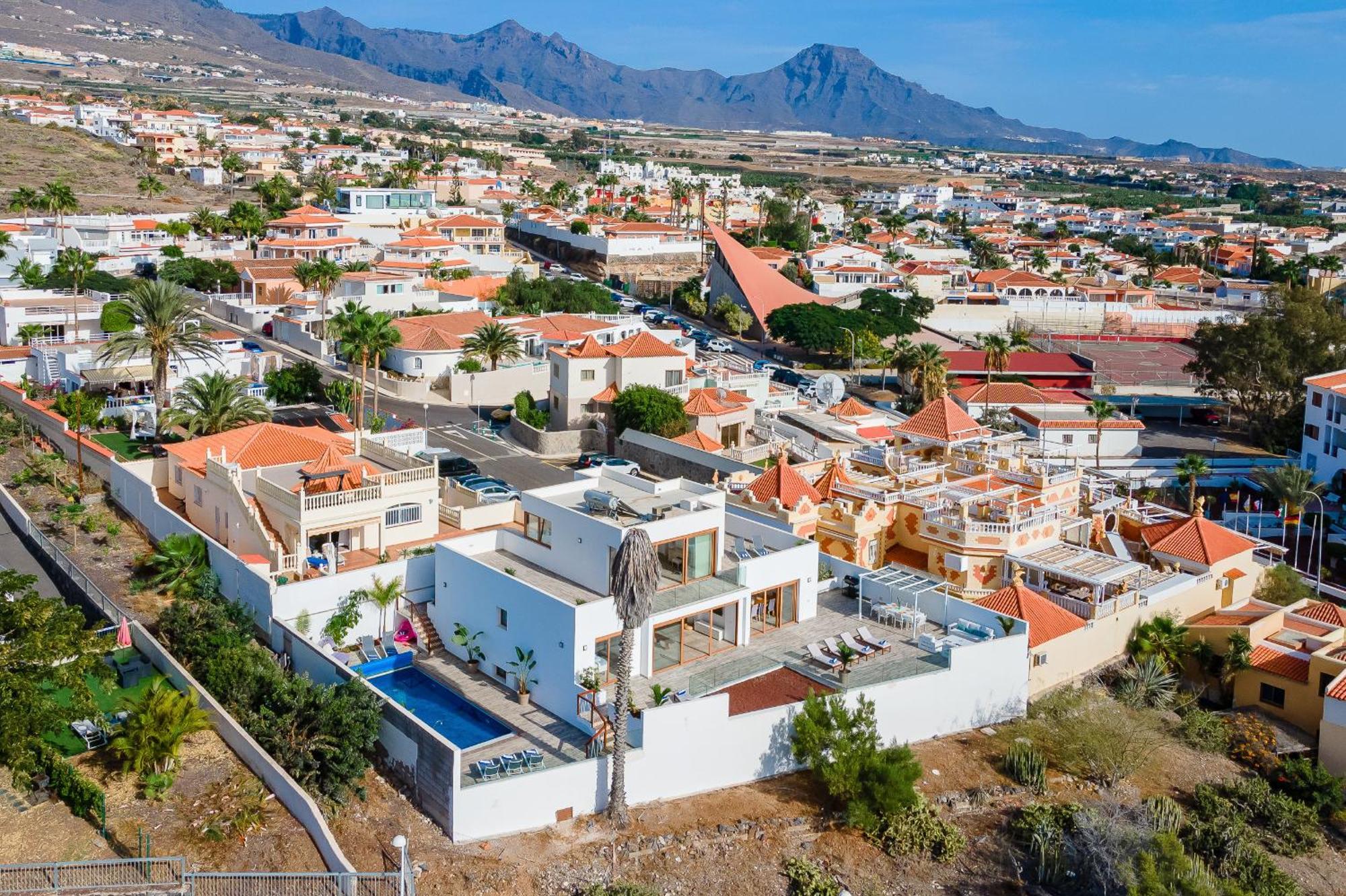 Fabulous Contemporary 5 Bedroom Villa With Private Heated Pool, Sleeps Max 13 Callao Salvaje Bagian luar foto