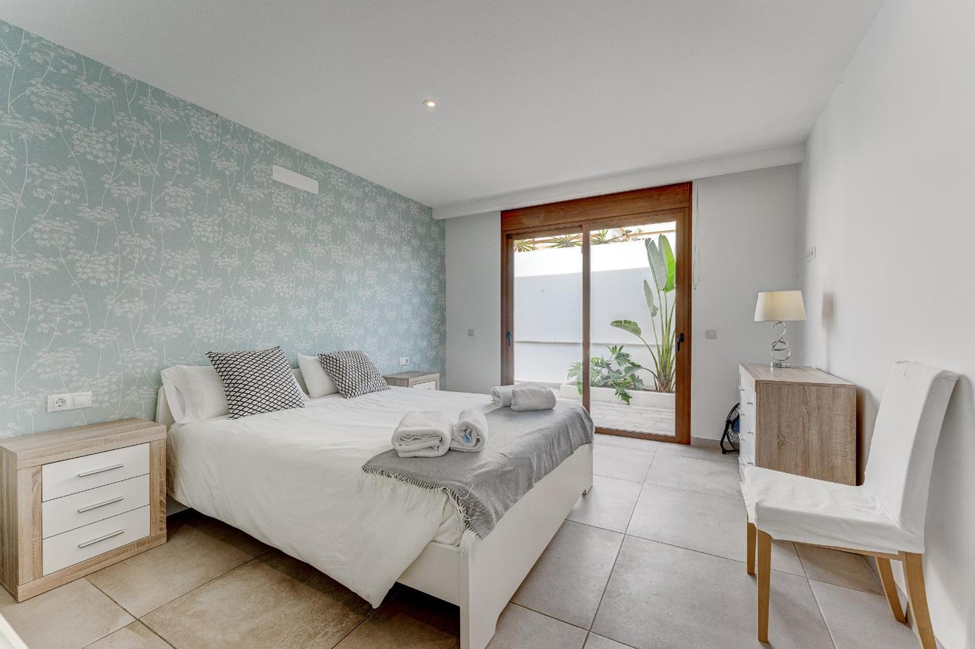 Fabulous Contemporary 5 Bedroom Villa With Private Heated Pool, Sleeps Max 13 Callao Salvaje Bagian luar foto