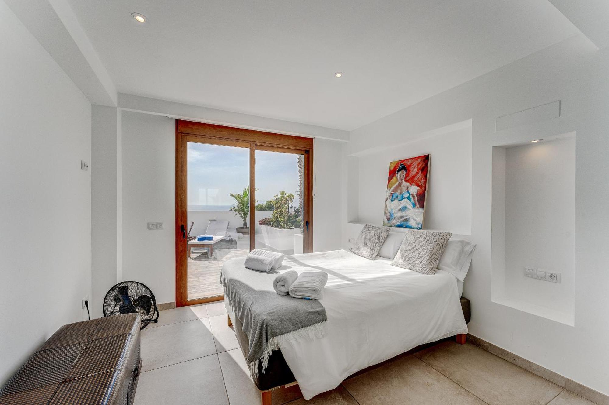 Fabulous Contemporary 5 Bedroom Villa With Private Heated Pool, Sleeps Max 13 Callao Salvaje Bagian luar foto