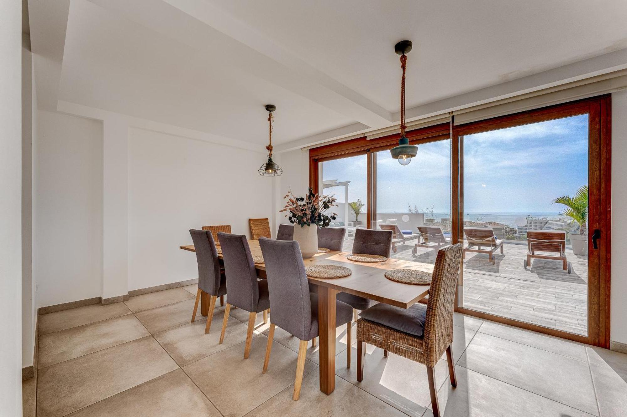 Fabulous Contemporary 5 Bedroom Villa With Private Heated Pool, Sleeps Max 13 Callao Salvaje Bagian luar foto