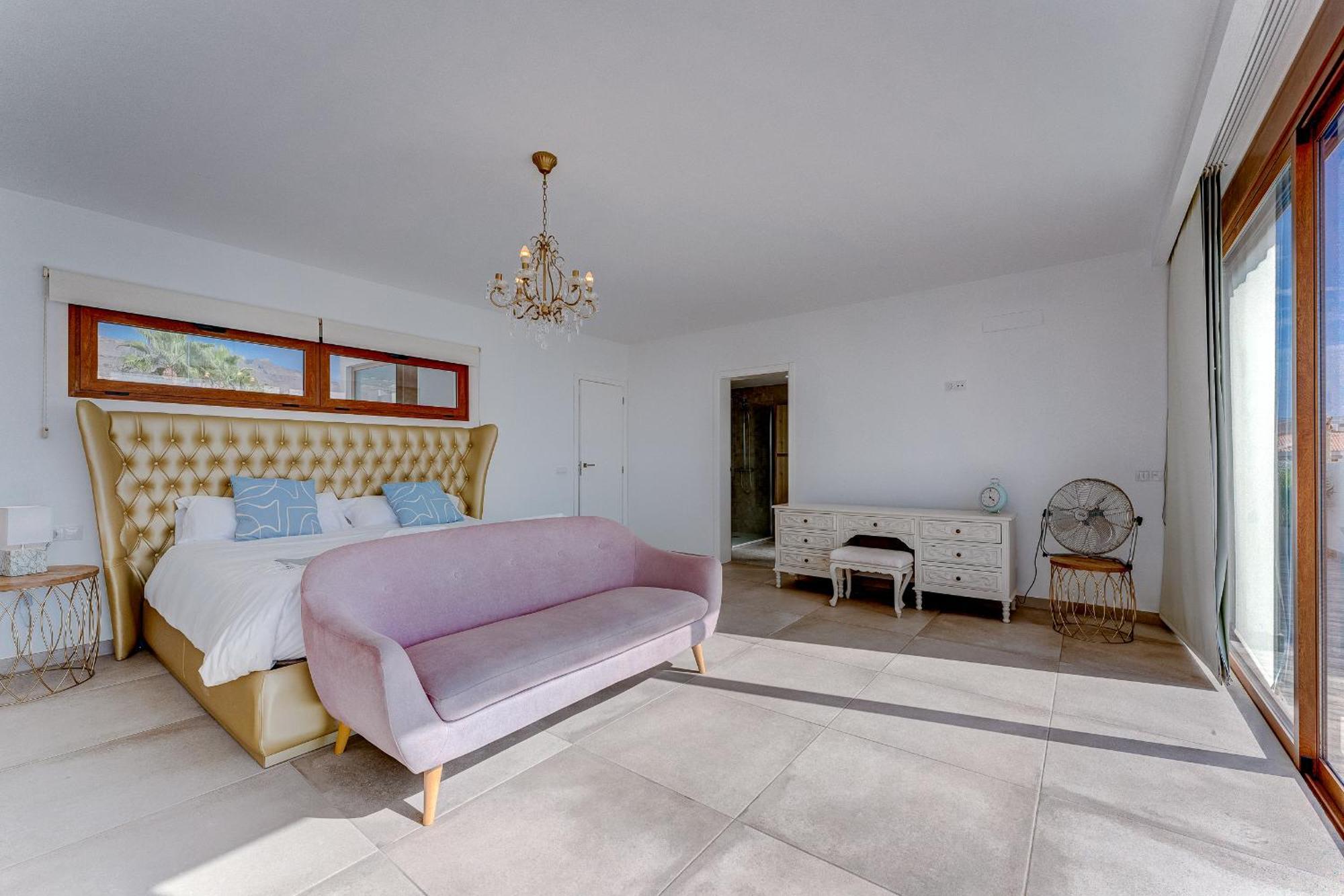 Fabulous Contemporary 5 Bedroom Villa With Private Heated Pool, Sleeps Max 13 Callao Salvaje Bagian luar foto