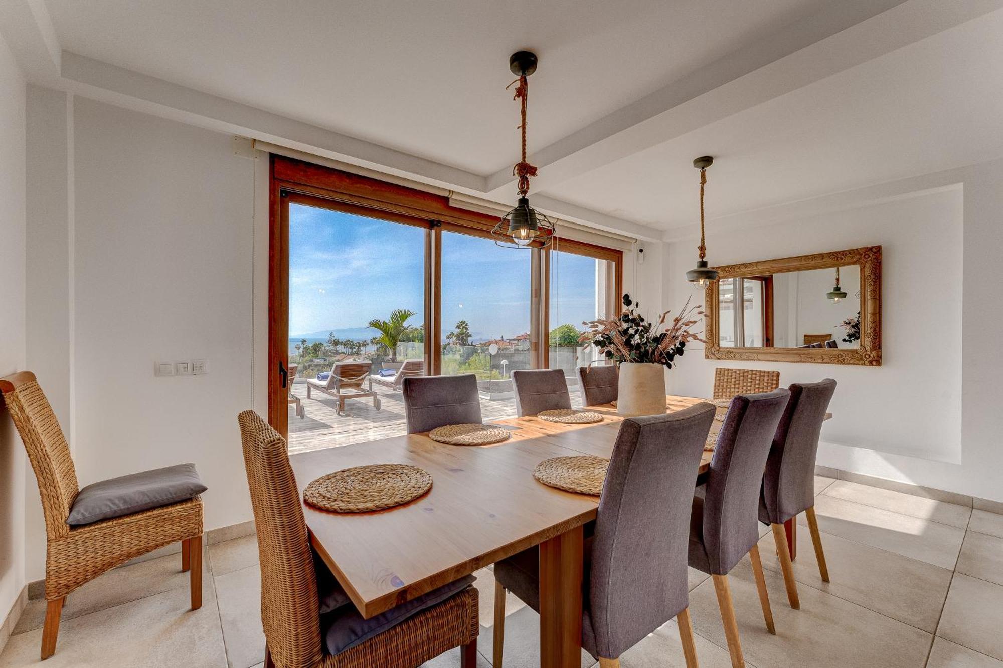 Fabulous Contemporary 5 Bedroom Villa With Private Heated Pool, Sleeps Max 13 Callao Salvaje Bagian luar foto