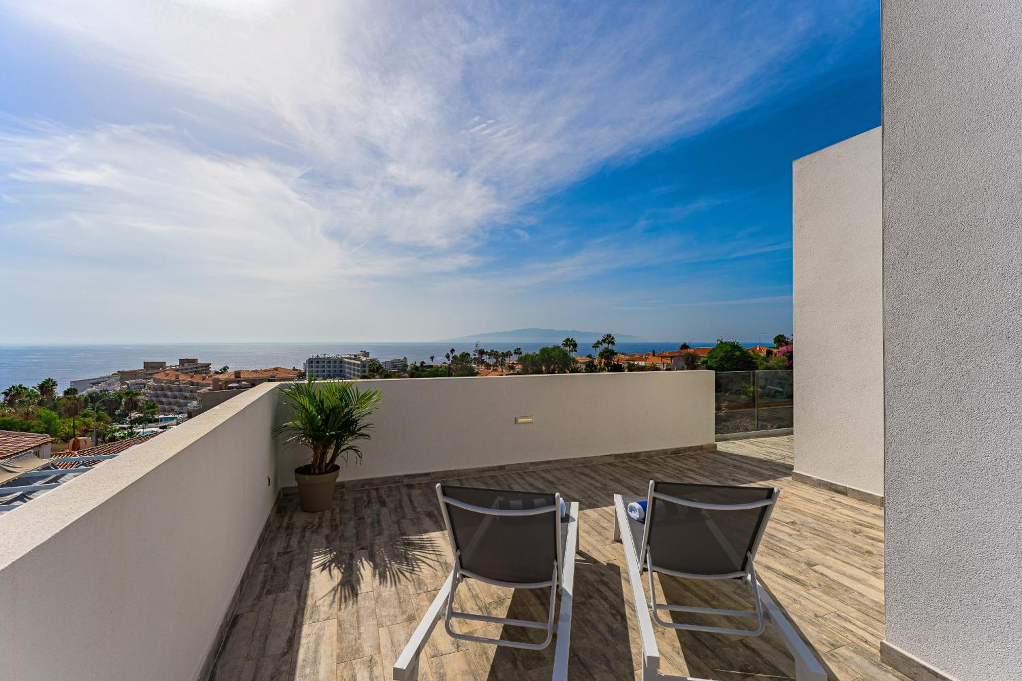 Fabulous Contemporary 5 Bedroom Villa With Private Heated Pool, Sleeps Max 13 Callao Salvaje Bagian luar foto