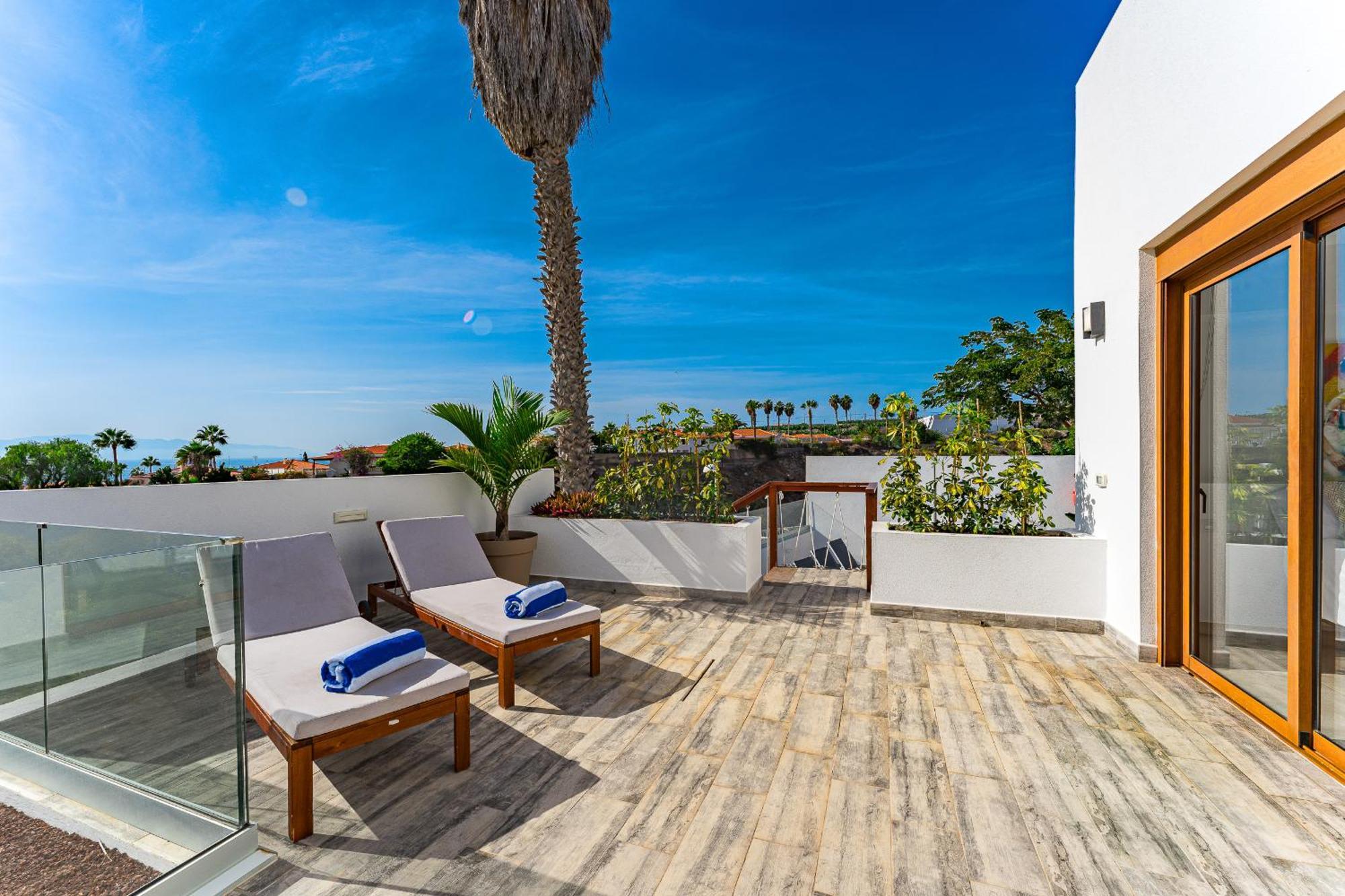 Fabulous Contemporary 5 Bedroom Villa With Private Heated Pool, Sleeps Max 13 Callao Salvaje Bagian luar foto