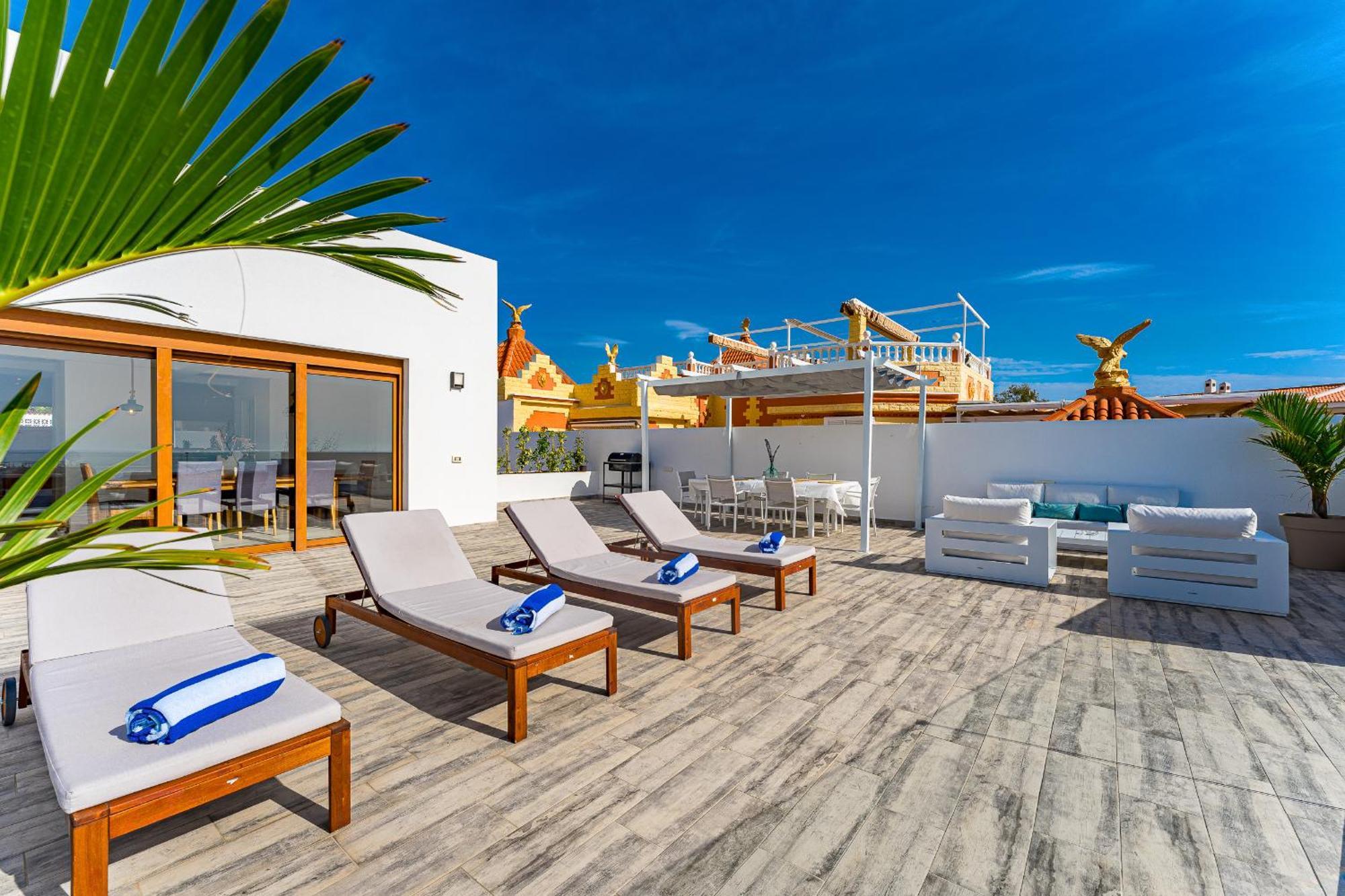 Fabulous Contemporary 5 Bedroom Villa With Private Heated Pool, Sleeps Max 13 Callao Salvaje Bagian luar foto